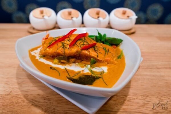 Salmon Paneang W/ Rice